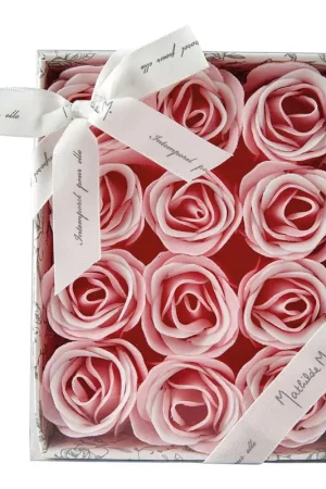 Vente Flash Coffret de 12 roses de savon roses et blanches - parfum rose