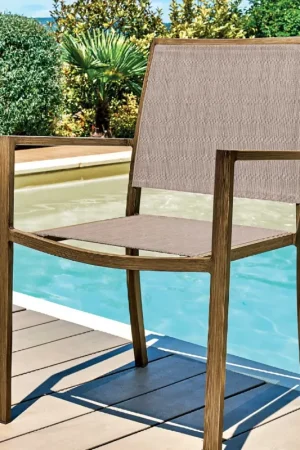 Fauteuil empilable en finition teck recyclé Solde