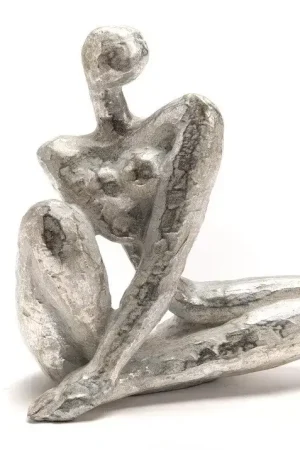 STATUE FEMME ARGENTÉE ASSISE Haute Qualité