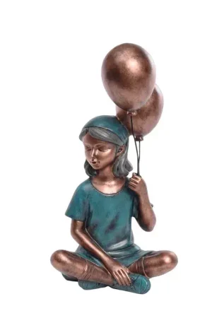 Offre Exclusive FILLE AVEC 2 BALLONS ASSISE