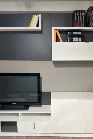 Composition TV Marque