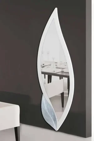 Grand miroir décoratif mural en forme de pétale Ellen, fait en Italie Commander Vite