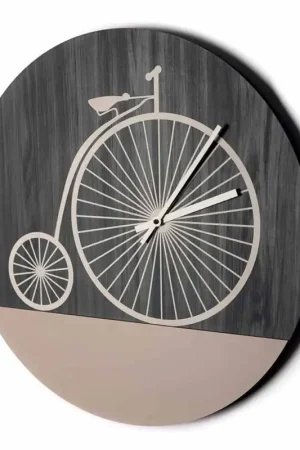 Horloge murale design en bois rond en 2 finitions, fabriquée en Italie - Byko Livraison Express