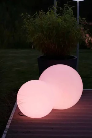Lampadaire LED multicolore en polyéthylène blanc, design rond - Globostar Offre Limitée