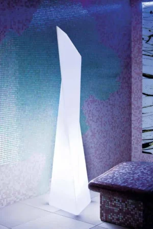 Lampe blanche en forme de prisme pour extérieur Slide Manhattan, fabriquée en Italie Top Vente