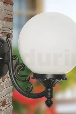 Lampe d'extérieur en aluminium avec sphère en acrylique opale - Trovaanthracite Soldes