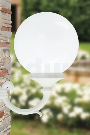 Prix Bas Lampe d'extérieur en aluminium blanc avec sphère en acrylique opale - Trovabianco