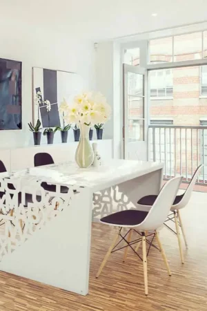 Satisfait Ou Remboursé Table de design moderne Kattedra, créée par Mabele