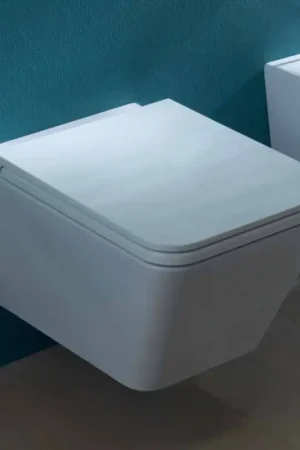 Prix Cassé WC suspendu design moderne en céramique, Sun Square, fabriqué en Italie